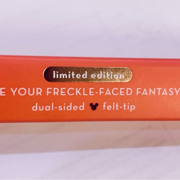 Disney Dual ended eyeliner & Mickey Mouse freckle stamp! ❤️ Warm brown colour! - Picture 6 of 10